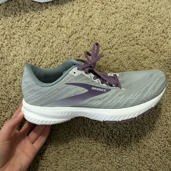 Brooks Shoes - Brooks running shoes size 8